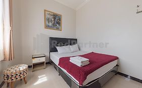 Wisma Brata 2 Mitra Reddoorz